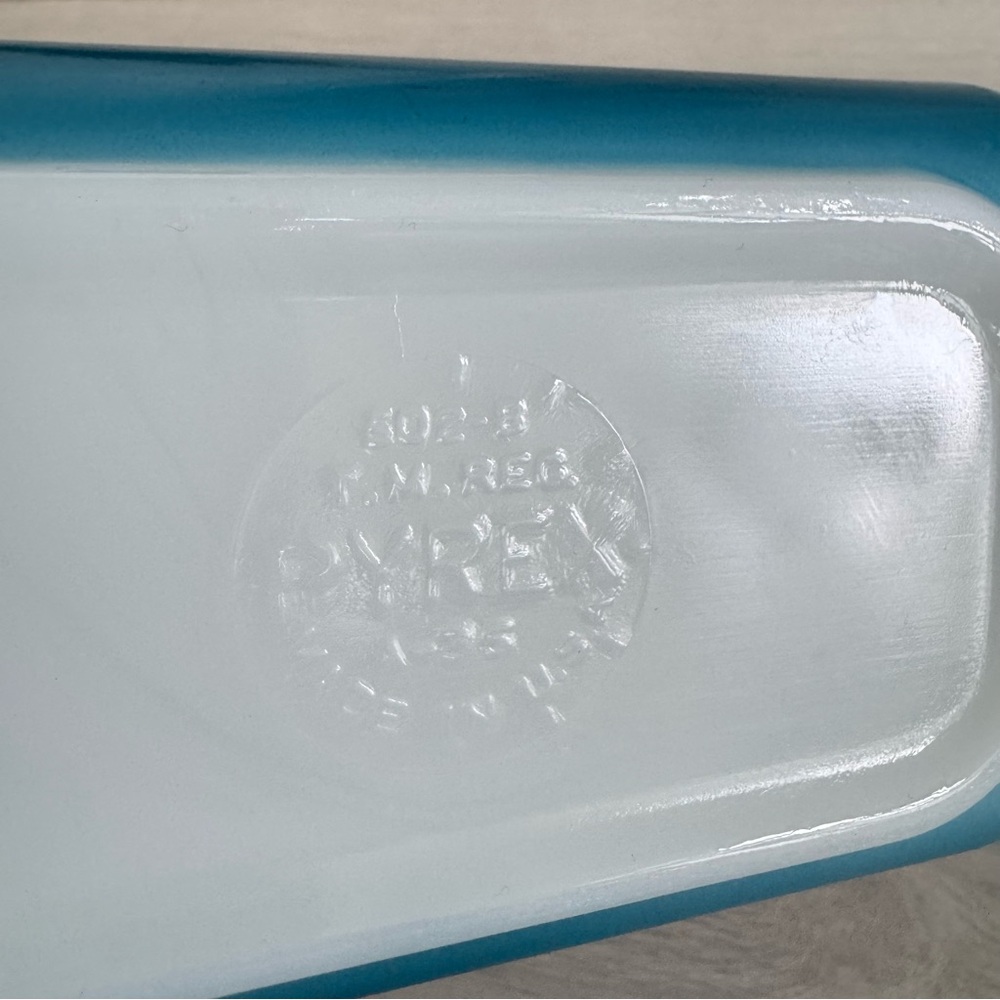 Vintage Pyrex Blue & White 502 + 502-B Refrigerator Dishes Fridgies - Picture 9 of 10